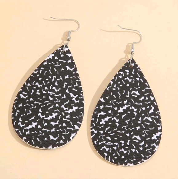 NEW School Days Fun Print Layered Teardrop Dangle Earrings, lightweight - Picture 5 of 5